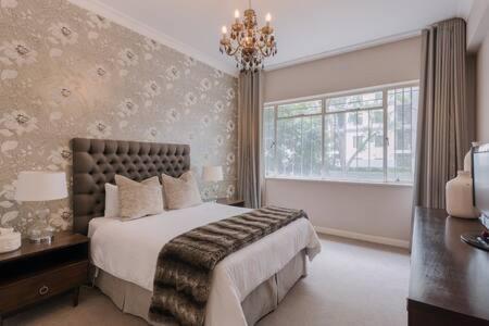Modern Apartment In Rosebank Johannesburg Exterior photo